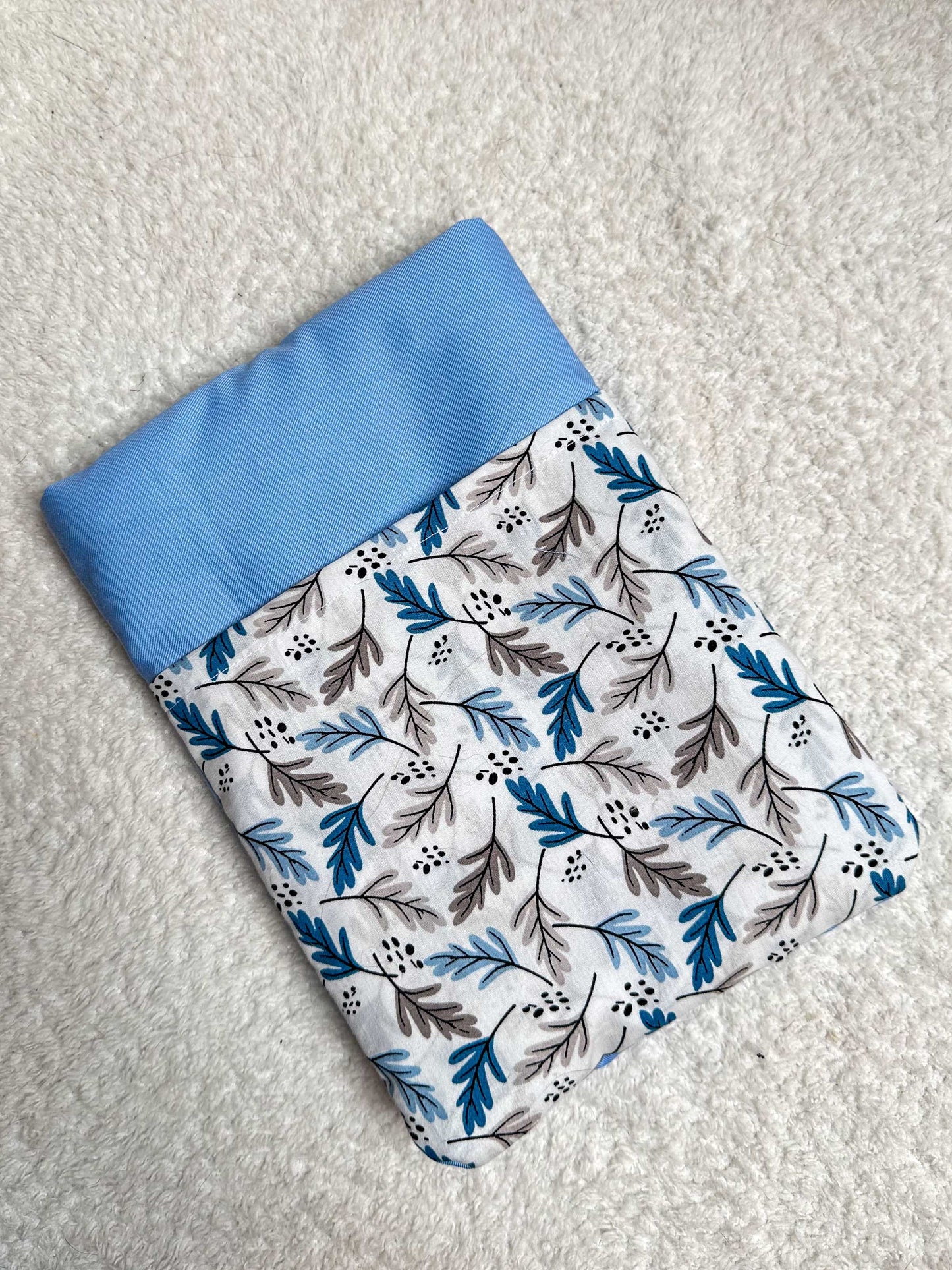 Booksleeve "Blue Leaves"
