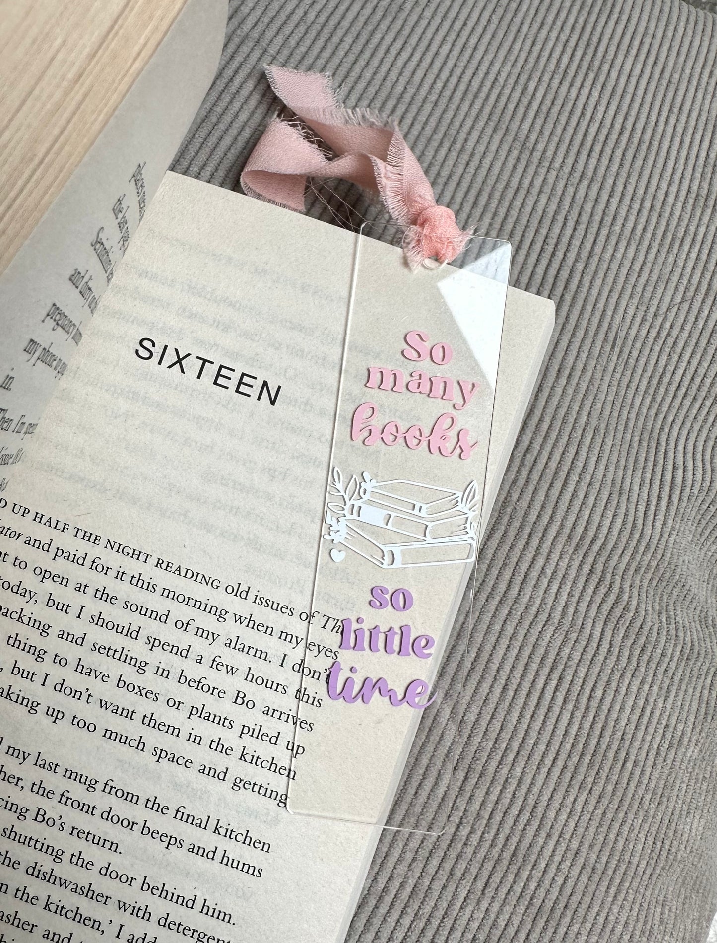 Bookmark "So Many Books, So Little Time"