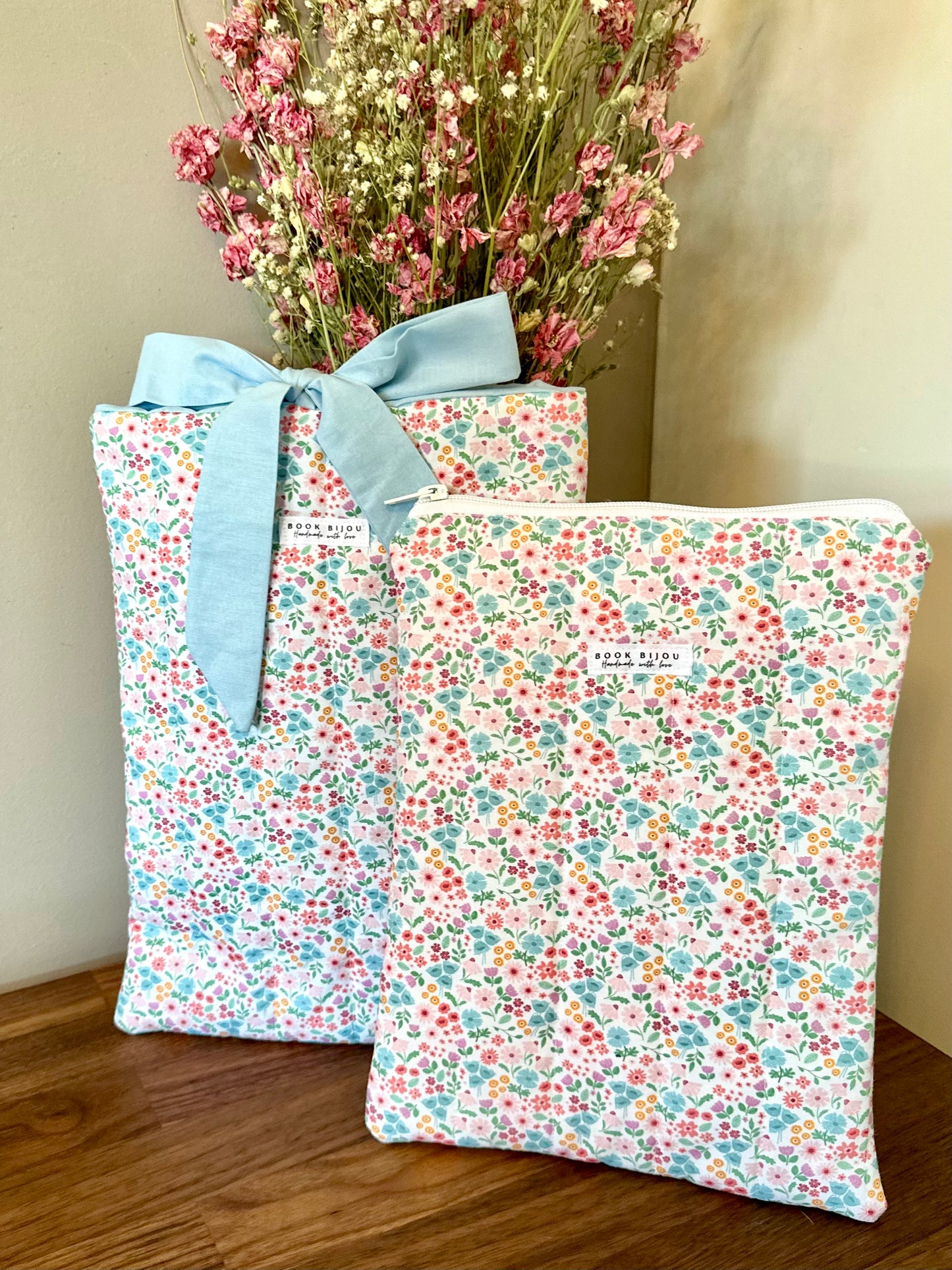 Booksleeve Luxe Strik “Wildflower Wishes"