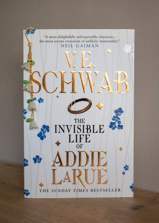Book charm "White flowers"