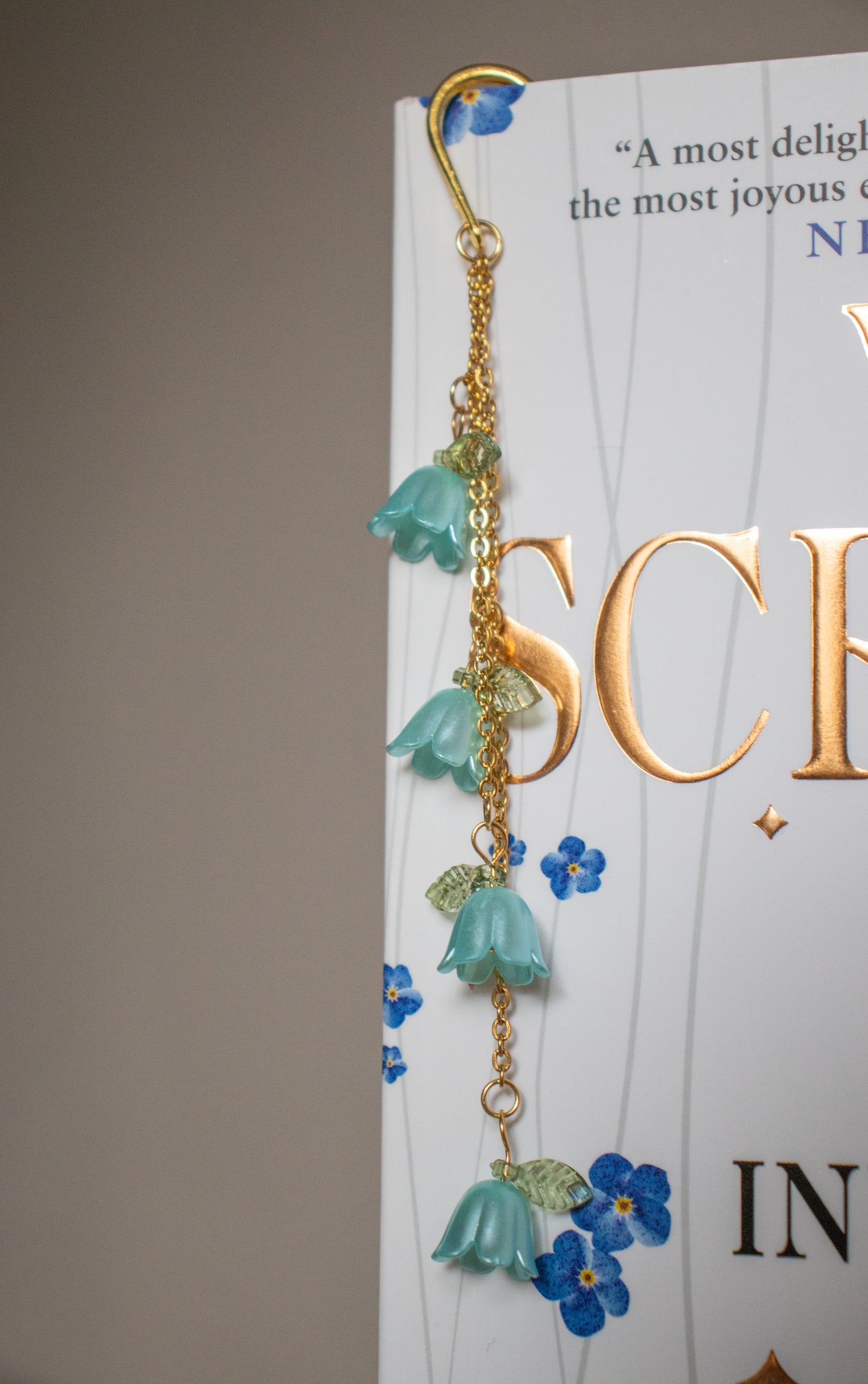 Bookcharm "Blue flowers"