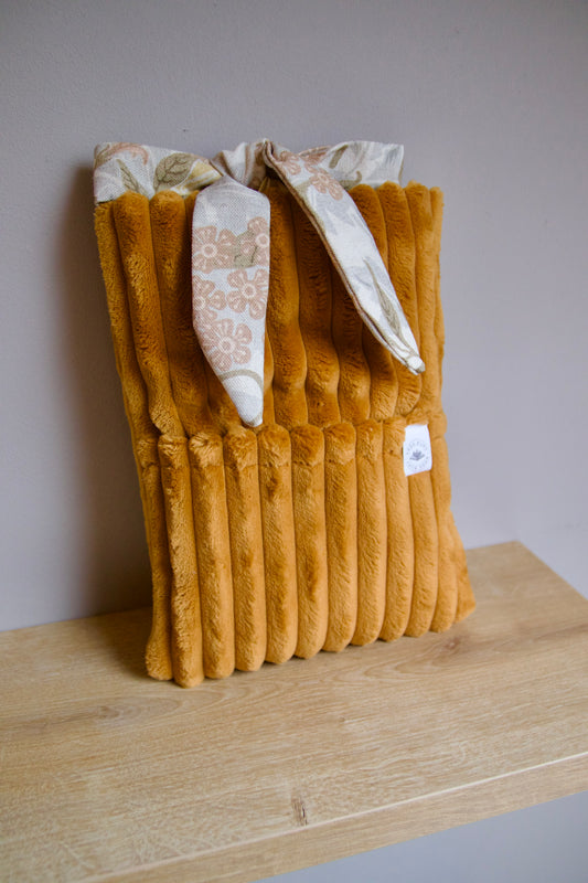 Booksleeve Luxe Strik “Yellow & Flowers"