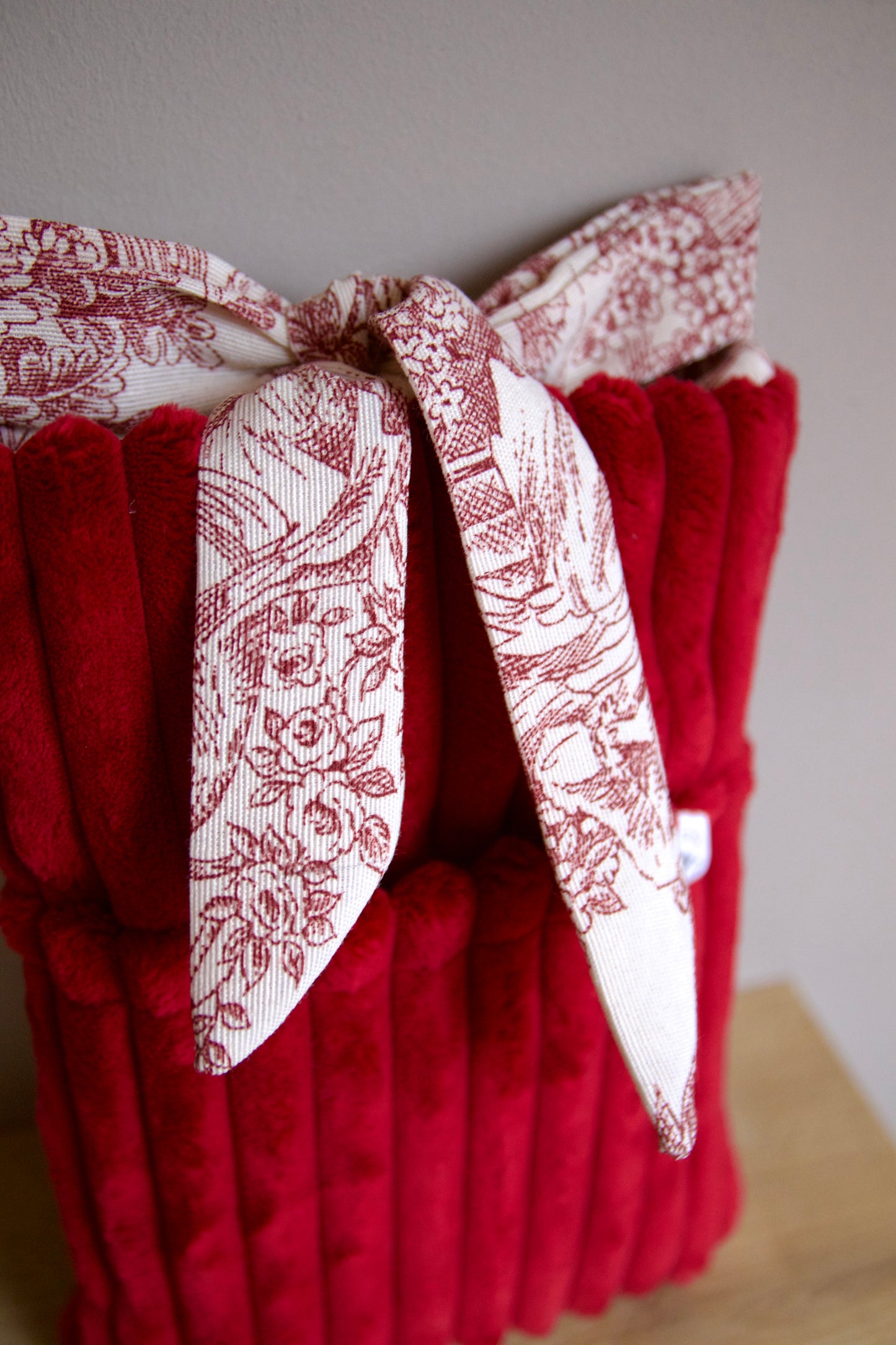 Booksleeve Luxe Strik “Red & Art"