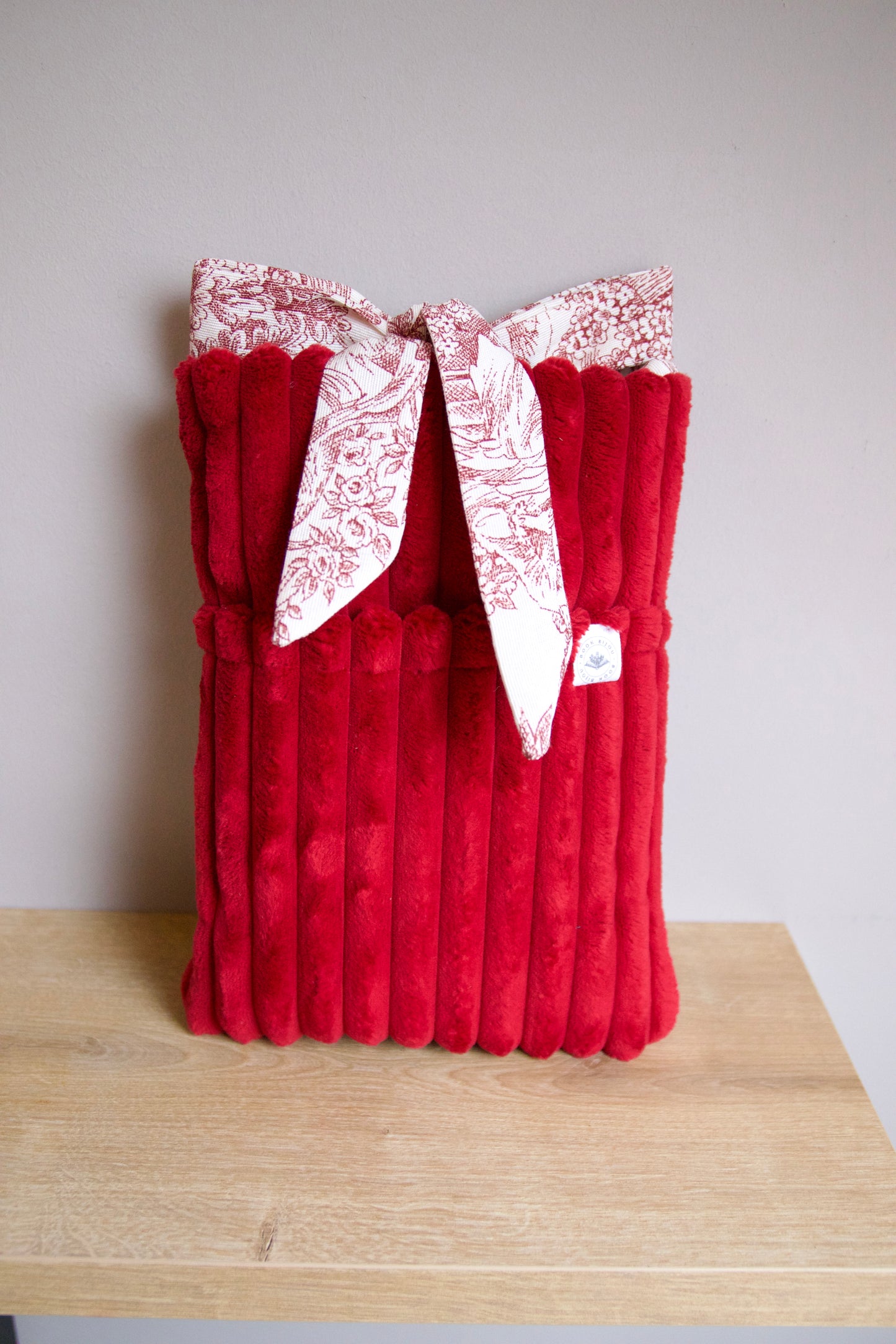 Booksleeve Luxe Strik “Red & Art"