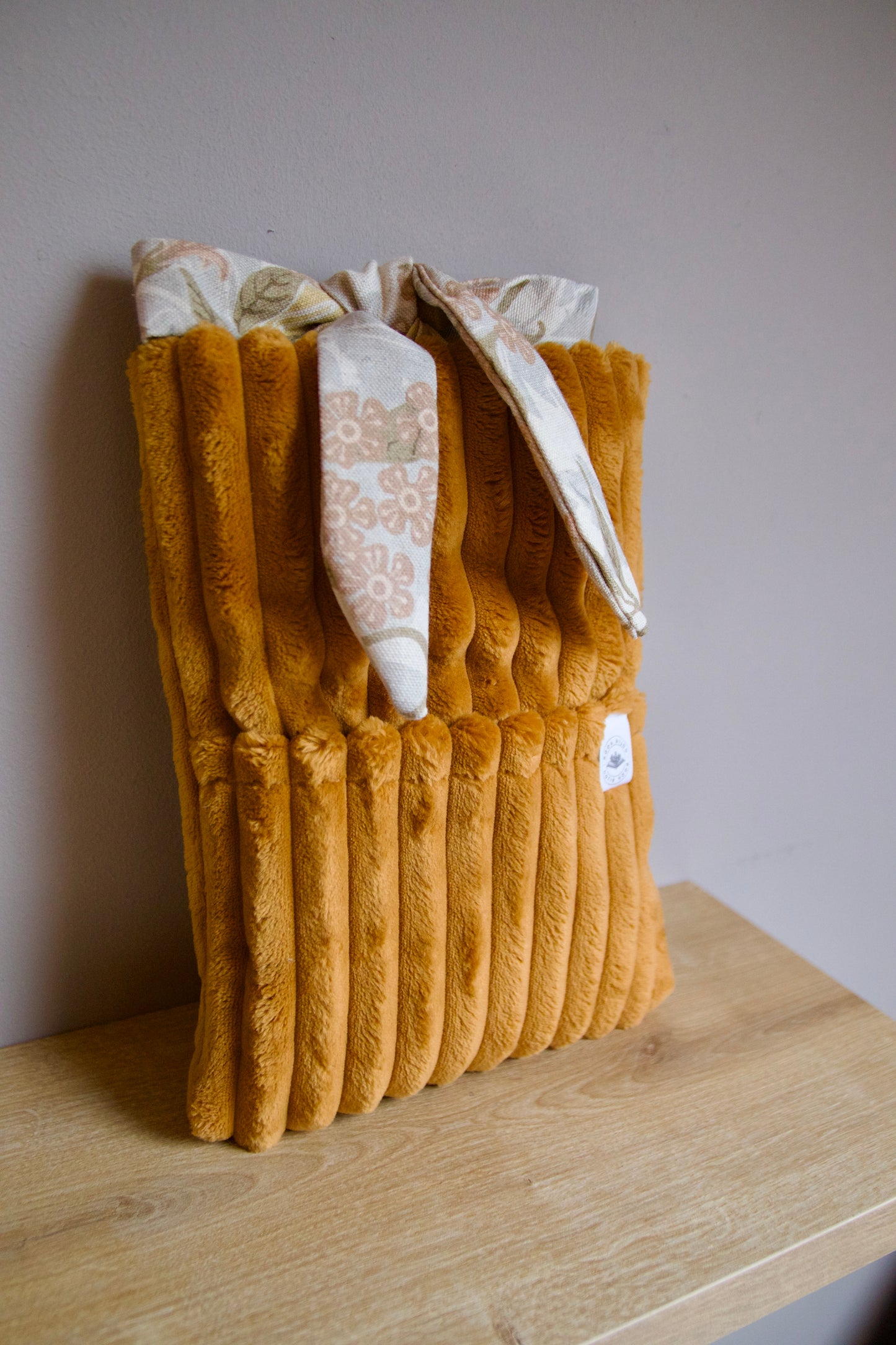 Booksleeve Luxe Strik “Yellow & Flowers"