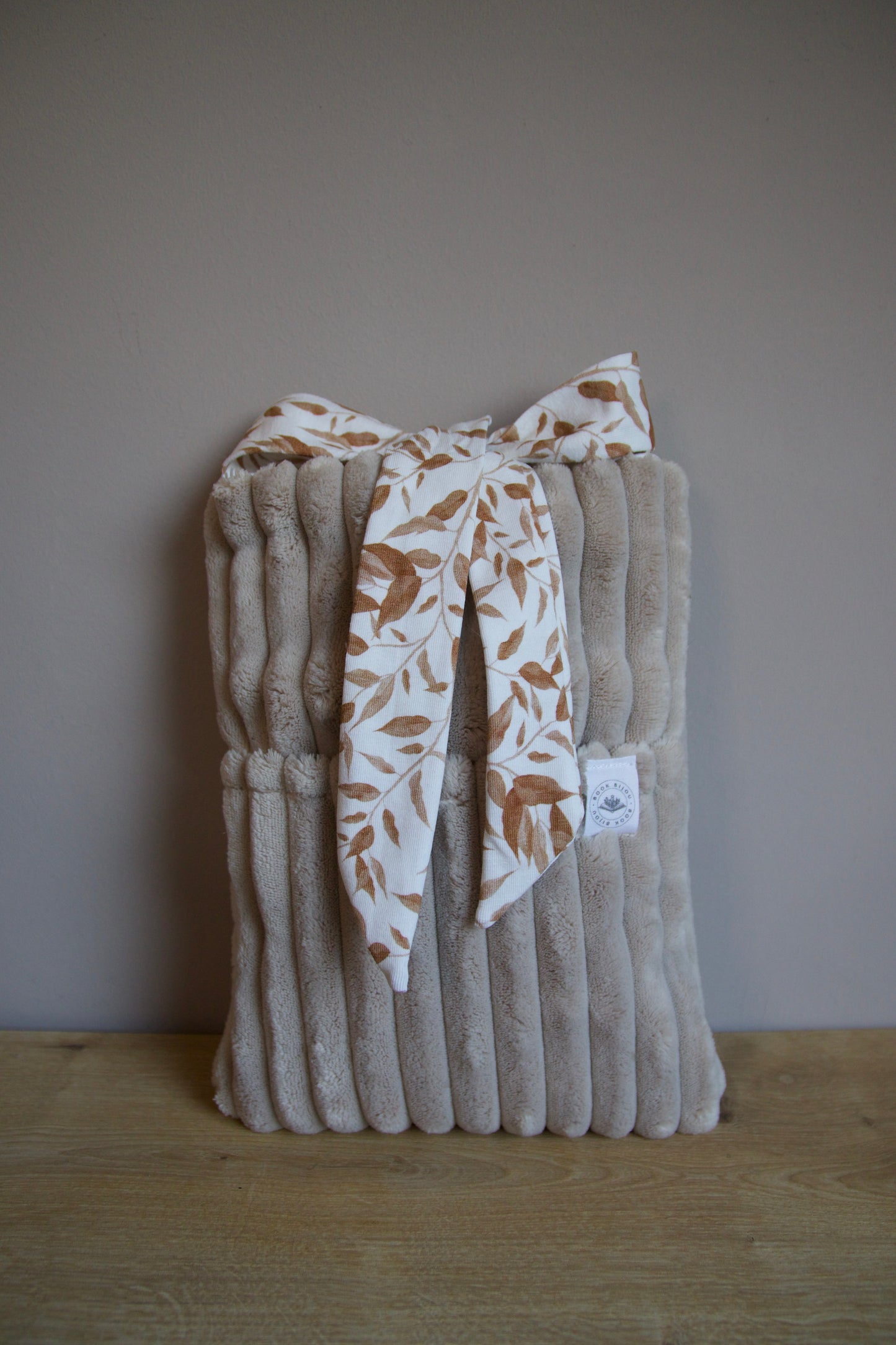 Booksleeve Luxe Strik “Beige & Bloesem"