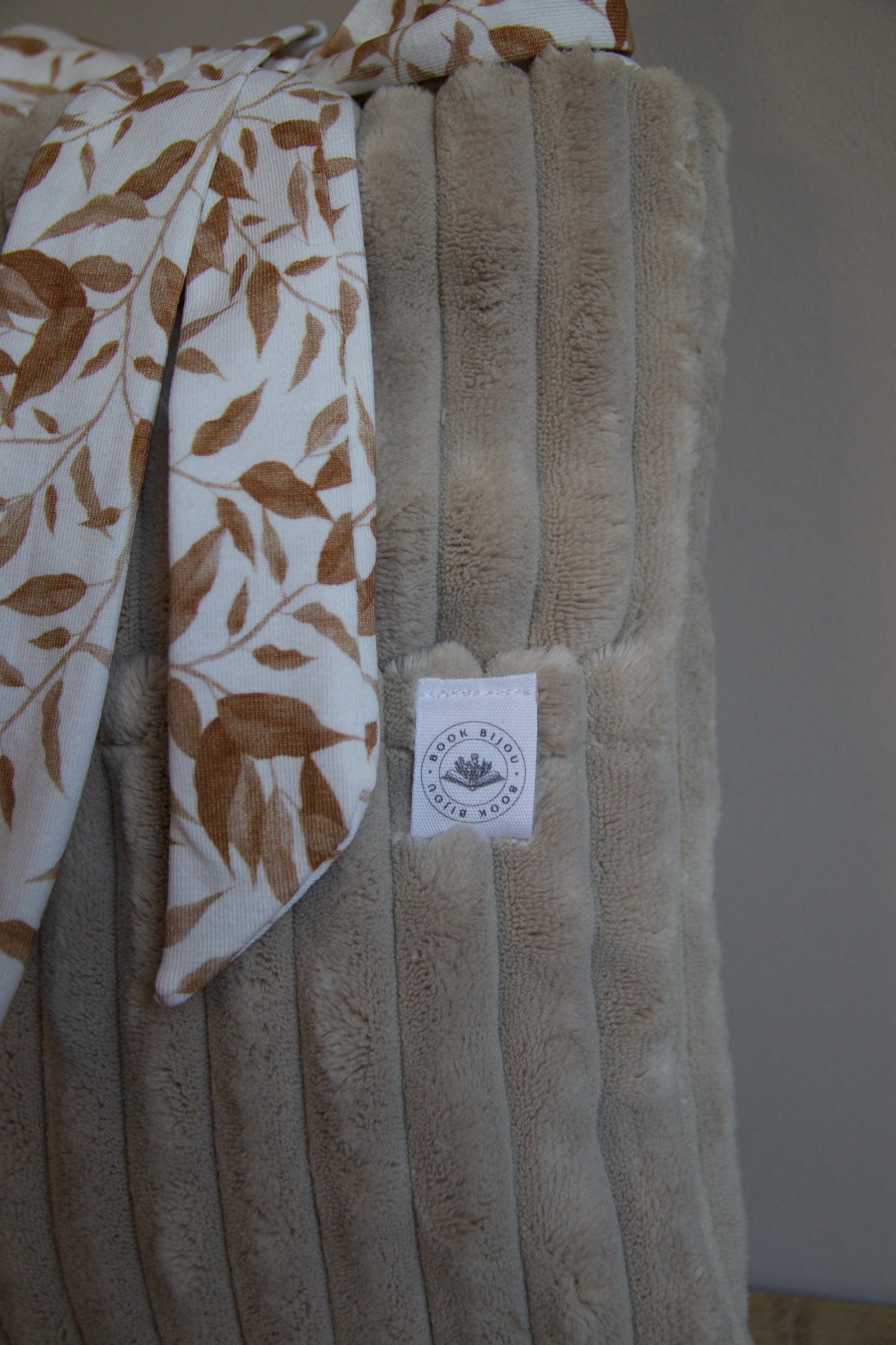 Booksleeve Luxe Strik “Beige & Bloesem"